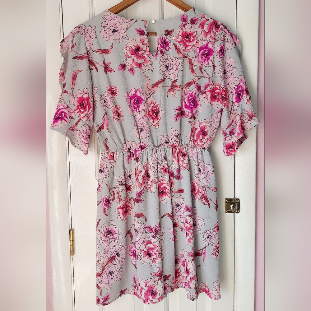 As U Wish Floral Flowy Split Flutter Sleeve Dress Sz S - Picture 7 of 11